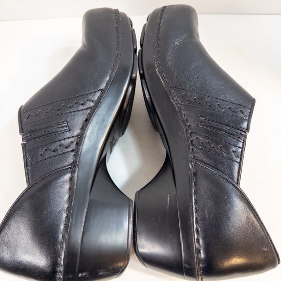 Dansko Size 40 (US 9.5) Tamara Clog Black Leather Slip On Nursing Heeled Shoe - Picture 6 of 9